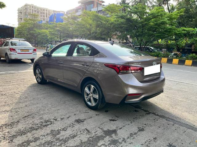 https://images10.gaadi.com/usedcar_image/4572551/original/processed_d9e807bd33e6650af1736921ea07c954.jpg?imwidth=6402
