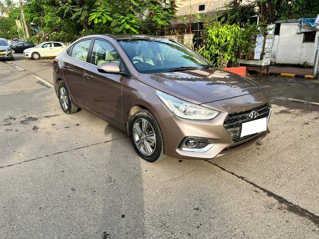 https://images10.gaadi.com/usedcar_image/4572551/original/processed_ecb2a04f606c4bc3ca155dd26399a97c.jpg?imwidth=6400