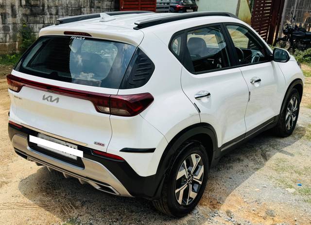 https://images10.gaadi.com/usedcar_image/4572555/original/processed_509c035c-d616-4ba7-8e0e-f2500fa609e2.jpg?imwidth=6402