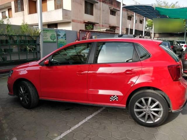 https://images10.gaadi.com/usedcar_image/4572614/original/processed_cfb52828-be28-4311-8a8c-813147fba592.jpeg?imwidth=6402