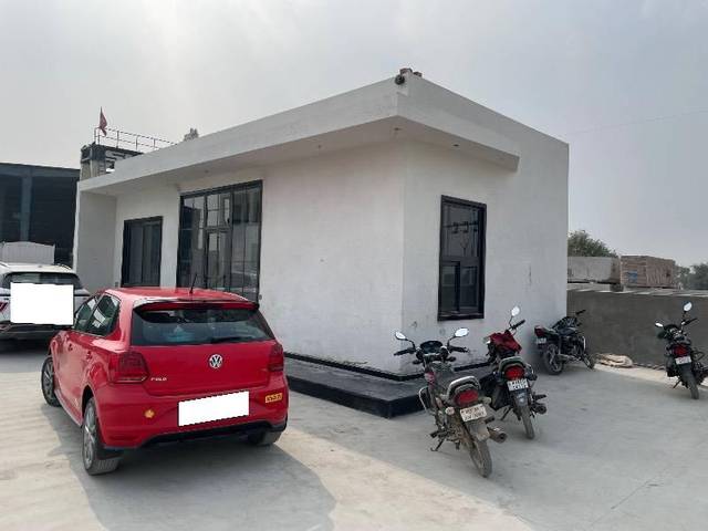 https://images10.gaadi.com/usedcar_image/4572614/original/processed_e6733b73-3d0d-4eed-a4f5-1e055bd50c98.jpeg?imwidth=6401