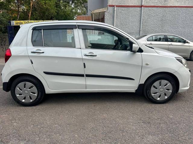 https://images10.gaadi.com/usedcar_image/4572635/original/processed_806eeed1-2028-4699-a88d-c268c13d190d.jpg?imwidth=6401