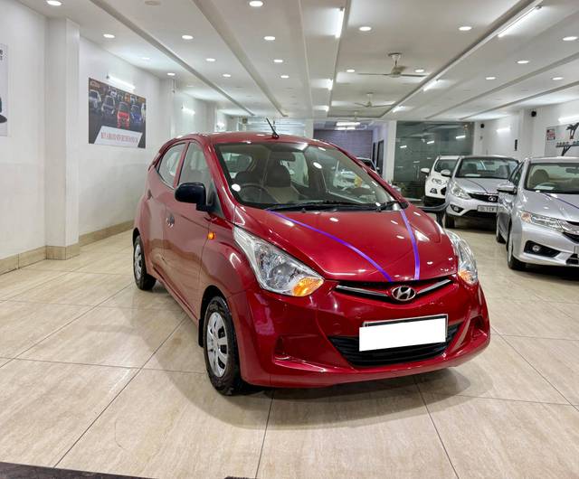 https://images10.gaadi.com/usedcar_image/4572656/original/processed_e3dcac39cc5003b5f98b5b37bfa49a8f.jpg?imwidth=6400