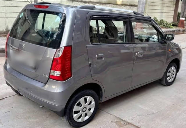 https://images10.gaadi.com/usedcar_image/4572657/original/5f132850-c746-49e5-b4f7-55723658e6e7.?imwidth=6402
