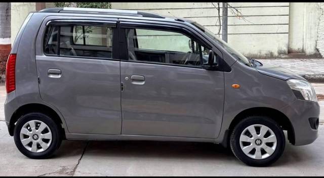 https://images10.gaadi.com/usedcar_image/4572657/original/processed_cabea1a1-acd4-4509-8f1a-91df0d211140.jpeg?imwidth=6401