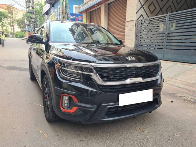 https://images10.gaadi.com/usedcar_image/4572659/original/processed_5f2ab1ade538a180643738eb503f72dc.jpg?imwidth=6400