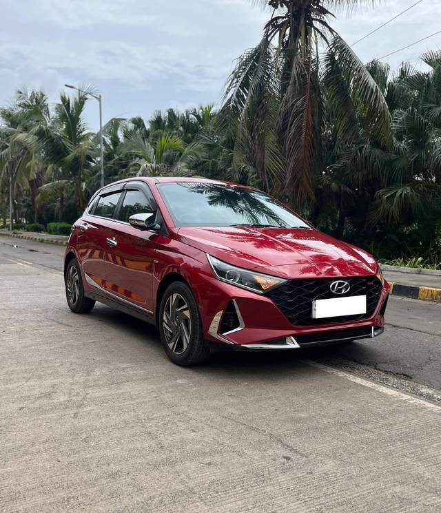 https://images10.gaadi.com/usedcar_image/4572704/original/processed_e2e146a25b6dca6467aa5df7ce90d13e.jpeg?imwidth=6400