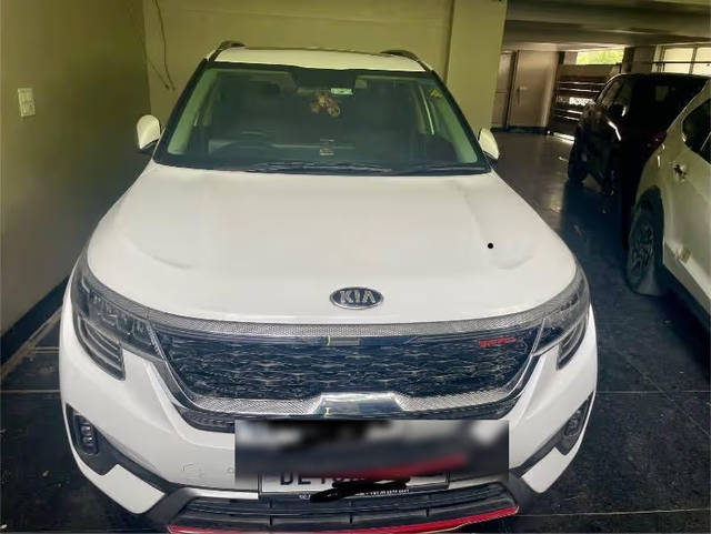 https://images10.gaadi.com/usedcar_image/4572709/original/af3eea4e-d875-4954-b3e1-cfba5c8d95dc.png?imwidth=6400