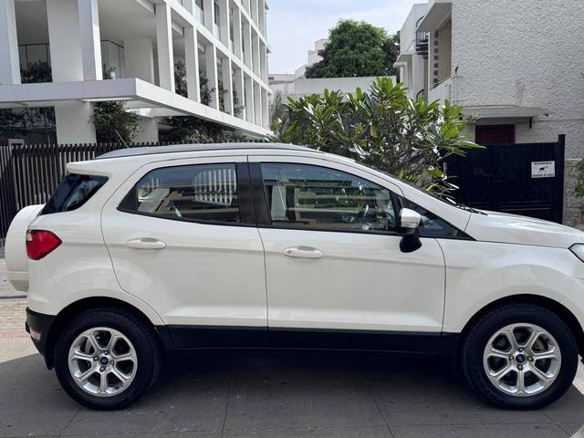 https://images10.gaadi.com/usedcar_image/4572710/original/processed_3723c9560ced68dd55411b363368191c.jpg?imwidth=6401