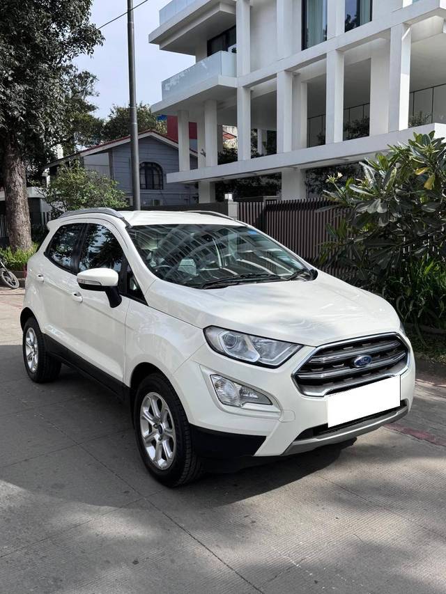 https://images10.gaadi.com/usedcar_image/4572710/original/processed_efef39fa99a3db9ba548eaf4895e887d.jpg?imwidth=6400