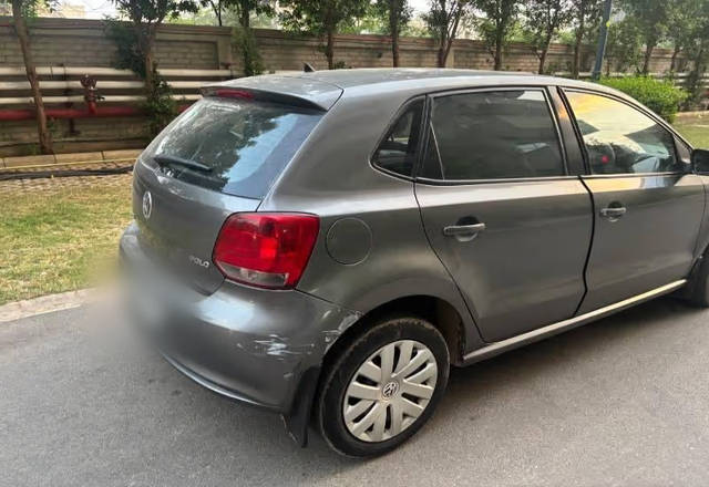 https://images10.gaadi.com/usedcar_image/4572718/original/a2954f69-ba0f-4e64-9fa8-68463fe33ecc.?imwidth=6402