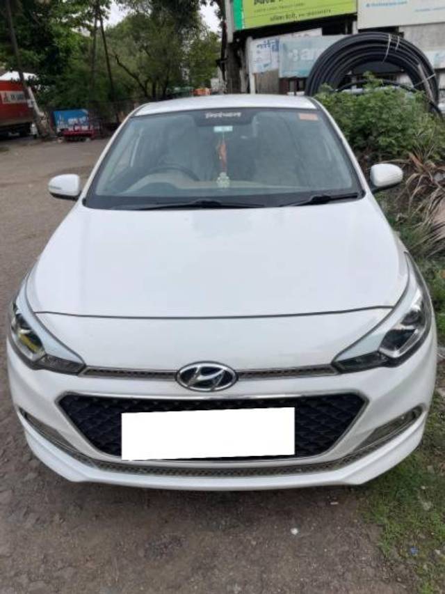 https://images10.gaadi.com/usedcar_image/4572723/original/processed_7936a93a-2b20-431b-bb8c-a6727cdb6ddc.jpg?imwidth=6400