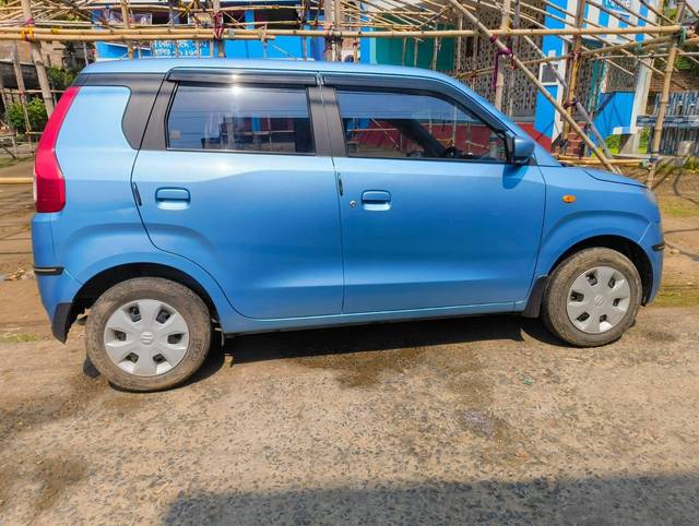 https://images10.gaadi.com/usedcar_image/4572731/original/processed_3559ba485abcd8ad4f42f306345237b8.jpg?imwidth=6401