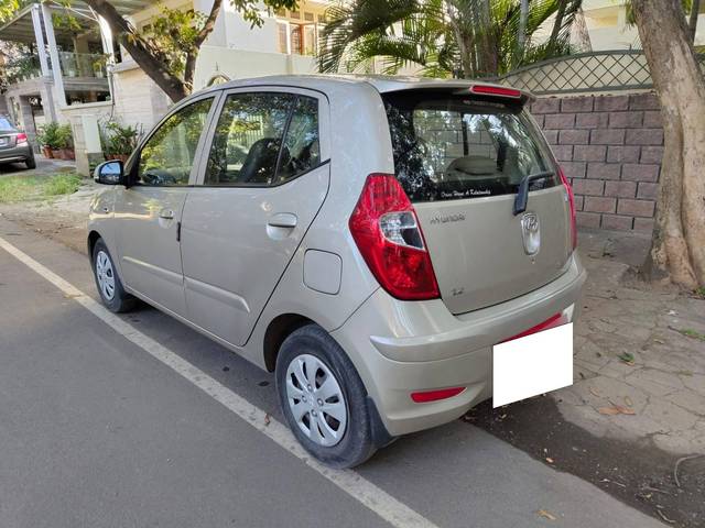https://images10.gaadi.com/usedcar_image/4572736/original/processed_b2625a40c6b35286e523d57558cf4894.jpg?imwidth=6402