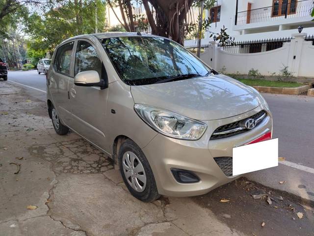 https://images10.gaadi.com/usedcar_image/4572736/original/processed_c2082cb188f5cd33a6ec1717030ae2a3.jpg?imwidth=6400