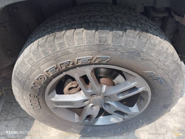 https://images10.gaadi.com/usedcar_image/4572739/original/a3d00cff2fe134a4fc31e9e1a6aa9324.jpg?imwidth=6401