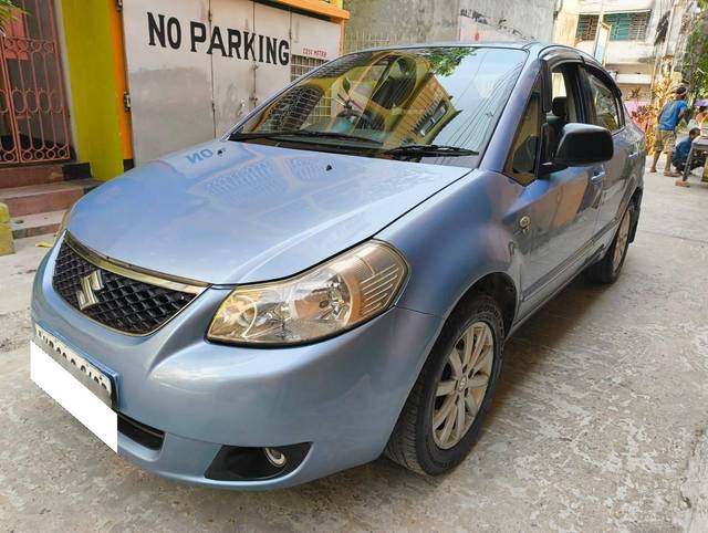 https://images10.gaadi.com/usedcar_image/4572742/original/processed_51cdc59a90e602c780b85fa5687dffbd.jpg?imwidth=6400