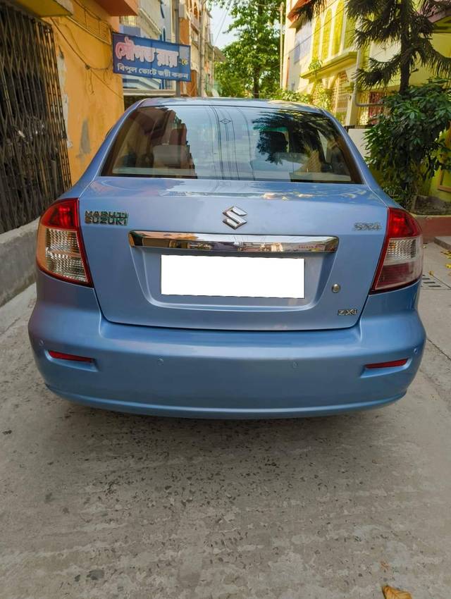 https://images10.gaadi.com/usedcar_image/4572742/original/processed_ece0fb484b49e53386aa096226089656.jpg?imwidth=6401