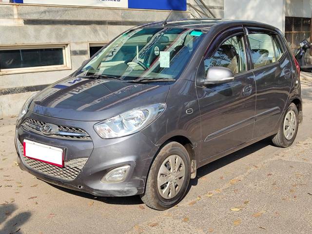 https://images10.gaadi.com/usedcar_image/4572755/original/processed_f5dae8ffd485eb0ada8848662ace7c3e.jpg?imwidth=6401