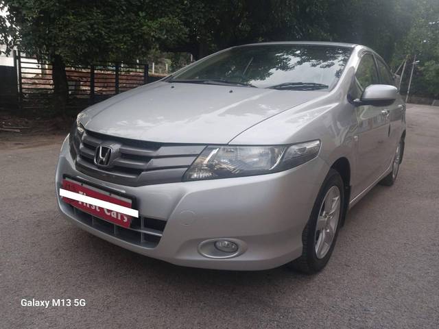 https://images10.gaadi.com/usedcar_image/4572763/original/processed_81cfaf5c3b4eb14df75a679e01d4581c.jpg?imwidth=6402