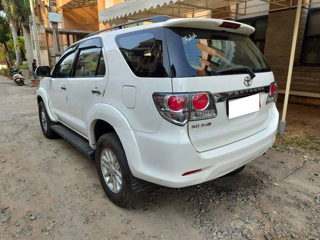 https://images10.gaadi.com/usedcar_image/4572764/original/processed_fabb27fa2bbc9ab89594116a56102f20.jpg?imwidth=6402