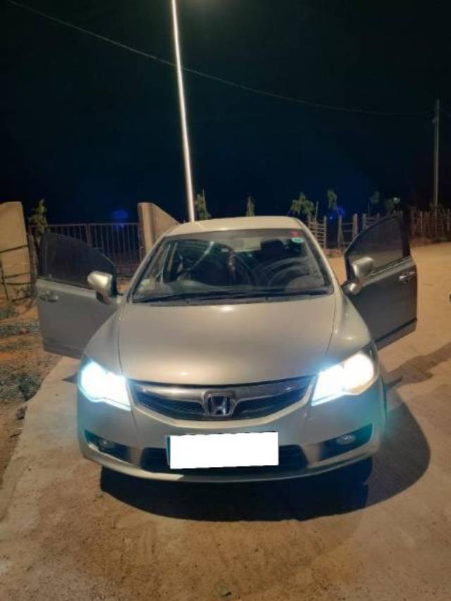 https://images10.gaadi.com/usedcar_image/4572818/original/processed_9b7962cb-2dea-4454-81b4-ea3d905968e7.jpg?imwidth=6401
