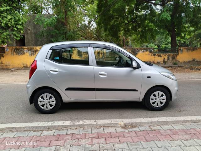 https://images10.gaadi.com/usedcar_image/4572836/original/processed_66742cf3ef6b7700702291c1fd679cd0.jpg?imwidth=6401