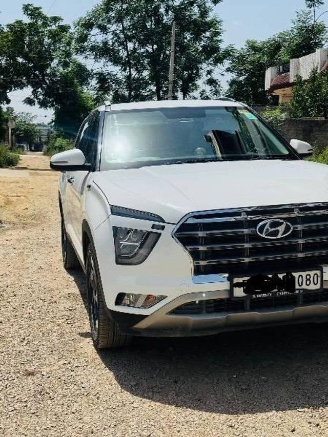 https://images10.gaadi.com/usedcar_image/4572887/original/processed_0000216d-7076-41fb-9a61-1e09a5cab4cc.jpeg?imwidth=6400