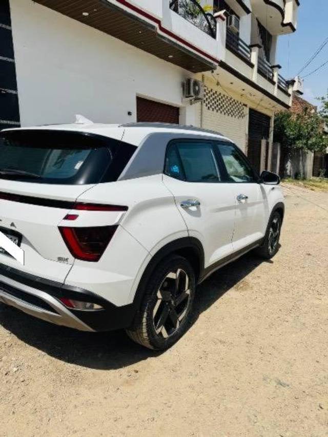 https://images10.gaadi.com/usedcar_image/4572887/original/processed_668c244b-19d4-44bb-8fe9-a68edd3f053e.jpeg?imwidth=6402