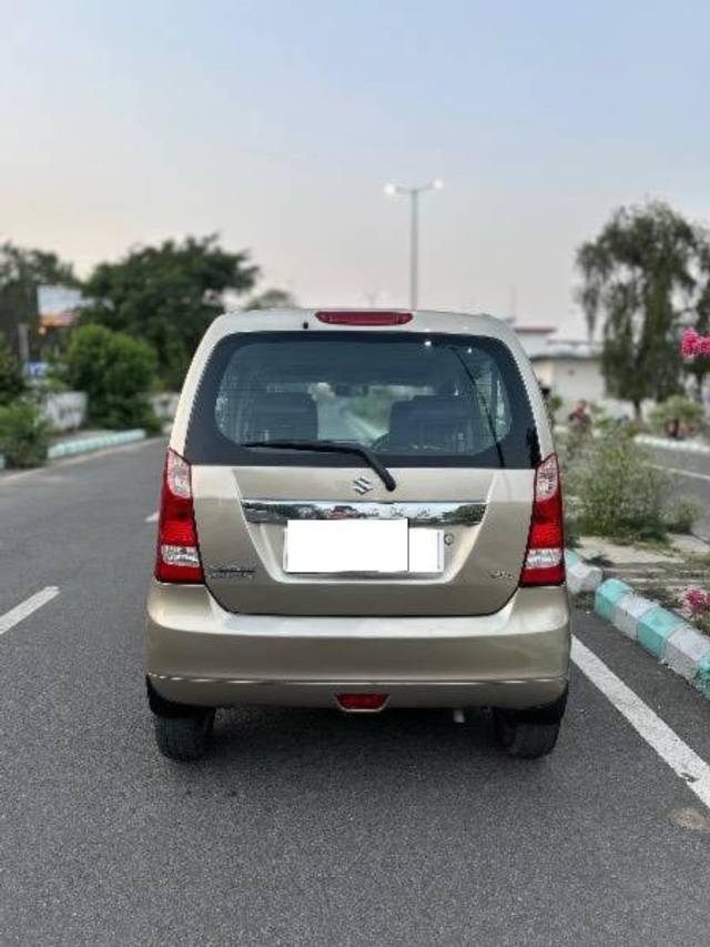 https://images10.gaadi.com/usedcar_image/4572902/original/processed_462aa11b-6ee9-4f40-90cc-3b1f8e8a5467.jpeg?imwidth=6402