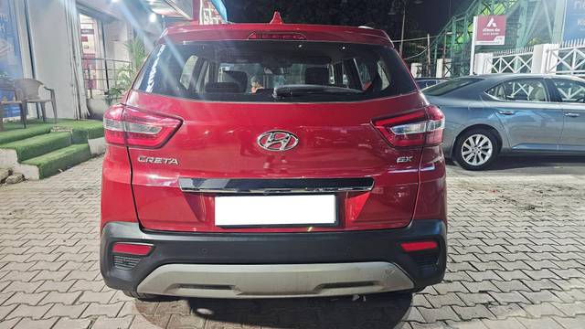 https://images10.gaadi.com/usedcar_image/4572903/original/processed_5965f2afb788adcd037b5bab12025e64.jpg?imwidth=6401
