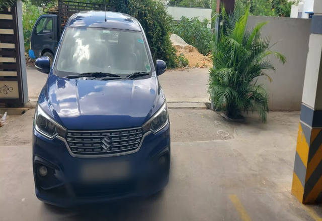 https://images10.gaadi.com/usedcar_image/4572944/original/71fb67d7-8915-40bb-98b0-a7dcb454912d.?imwidth=6400