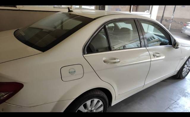 https://images10.gaadi.com/usedcar_image/4572965/original/processed_4b701d72-b772-4b69-9b71-3280064c7d24.jpg?imwidth=6402