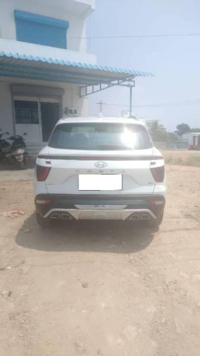 https://images10.gaadi.com/usedcar_image/4572971/original/processed_4df7d66d-ff74-4f97-ad49-89287140133f.jpg?imwidth=6401