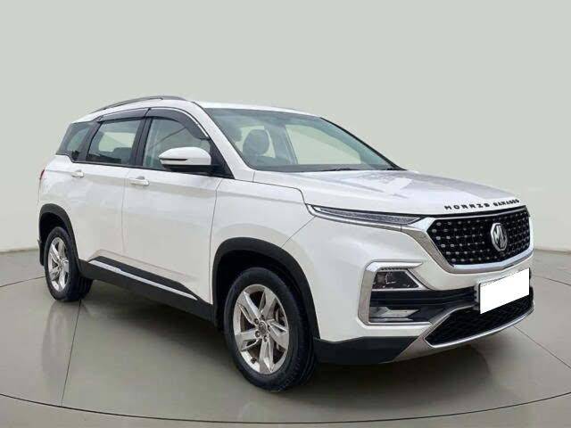 https://images10.gaadi.com/usedcar_image/4572980/original/processed_b6d9c8f4-a8af-42bf-8d0d-ce3fff04d6ac.jpeg?imwidth=6400