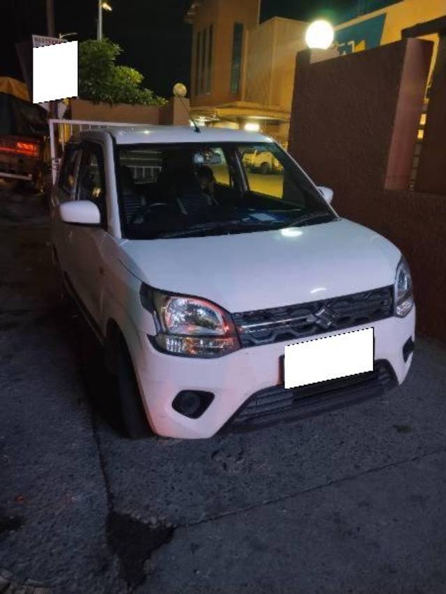 https://images10.gaadi.com/usedcar_image/4573025/original/processed_d5d9bb01-0ed2-49d7-bb8d-fbb9c0801ada.jpg?imwidth=6402