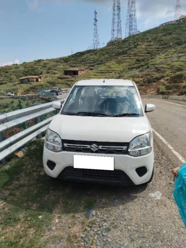 https://images10.gaadi.com/usedcar_image/4573025/original/processed_f97bc816-5e97-4040-91f7-65ec35d6463c.jpg?imwidth=6401