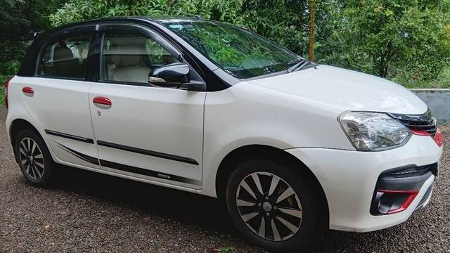 https://images10.gaadi.com/usedcar_image/4573029/original/processed_5227bcf1-133d-46de-a962-46bb37d68b1c.jpg?imwidth=6400