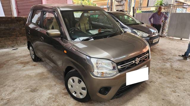 https://images10.gaadi.com/usedcar_image/4573031/original/processed_57196e3f9926304322f07575116f5524.jpg?imwidth=6400