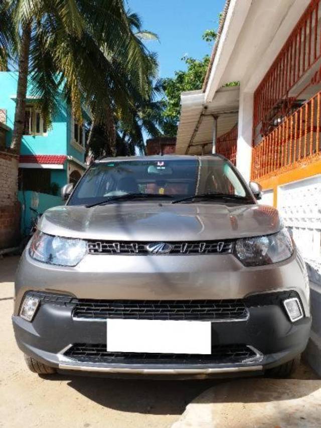 https://images10.gaadi.com/usedcar_image/4573032/original/processed_48b0ec71-e0d6-4dca-88d3-036e29c7e073.jpg?imwidth=6400