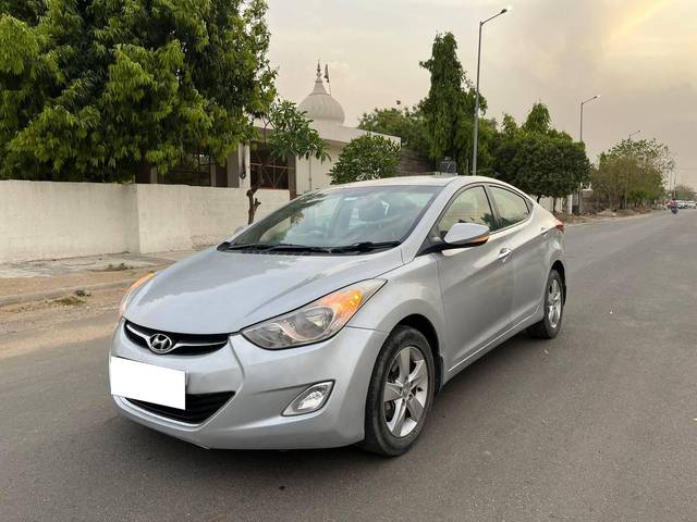 https://images10.gaadi.com/usedcar_image/4573042/original/processed_12c8ebd961552b98899ebace9c15c46e.jpg?imwidth=6402