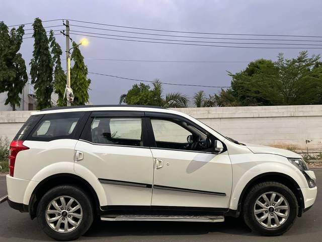 https://images10.gaadi.com/usedcar_image/4573071/original/99a6df48f4342aaa0b58214f33dbba71.jpg?imwidth=6401