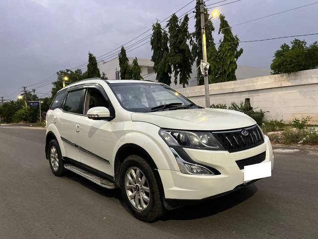 https://images10.gaadi.com/usedcar_image/4573071/original/processed_824ee5b98e7486c9f425c63640d1abb3.jpg?imwidth=6400