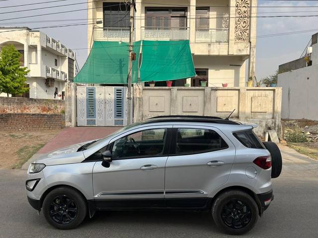 https://images10.gaadi.com/usedcar_image/4573074/original/e12ac2c41127e98d8e47ab0f5a58928e.jpg?imwidth=6401
