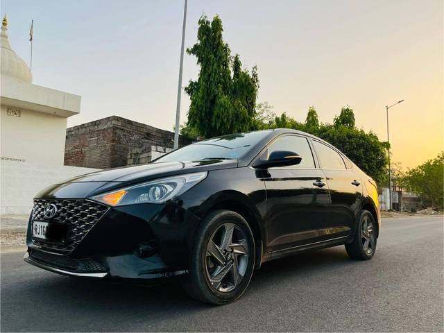 https://images10.gaadi.com/usedcar_image/4573075/original/processed_3bf19941dfd160942f2383567d44c887.jpg?imwidth=6400
