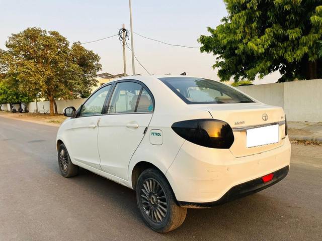 https://images10.gaadi.com/usedcar_image/4573084/original/processed_78117a6e3acd65c8d058afd6cebe05f0.jpg?imwidth=6402