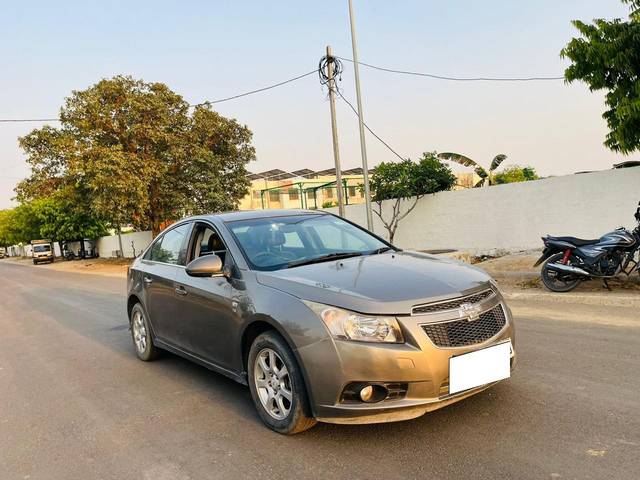https://images10.gaadi.com/usedcar_image/4573086/original/processed_c6b6b31a0c064b8785c942ef77a78576.jpg?imwidth=6400