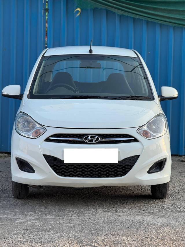 https://images10.gaadi.com/usedcar_image/4573126/original/processed_0baad9d9-d2cb-4410-85bd-56a6fd7a197a.jpg?imwidth=6400