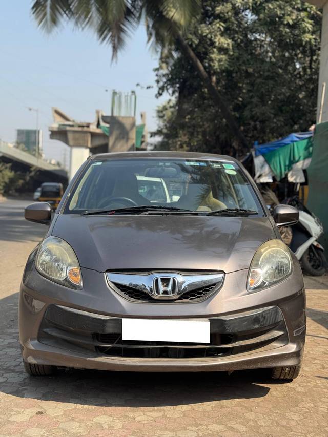 https://images10.gaadi.com/usedcar_image/4573128/original/processed_7c497a35-cc84-4c1d-a980-450701083b07.jpg?imwidth=6400