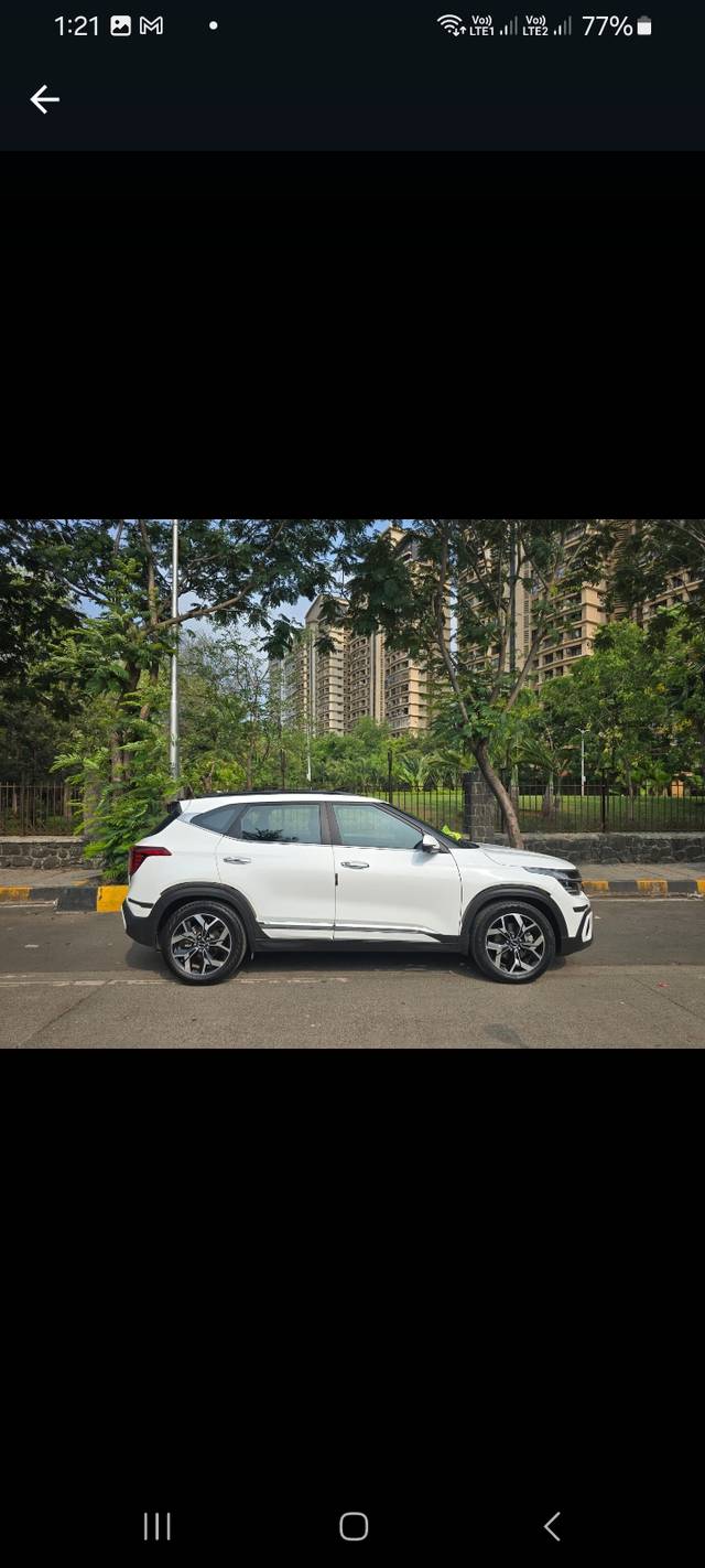https://images10.gaadi.com/usedcar_image/4573173/original/e238db40116fd047a7a279f04772add5.jpg?imwidth=6400